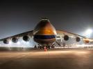 An-225 Mrija na płycie lotniska w Jasionce w nocy (fot. Wanda Dziura/EPRZ Spotters)