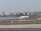 Awaryjne lądowanie samolotu Turkish Airlines (fot. kadr z filmu na youtube.com)