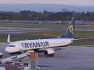 B738 Ryanair na lotnisku Stansted, fot. Stansted Airport