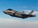 F-35 w locie - widok z boku (fot. Lockheed Martin)