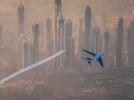 Niezły show dla mieszkańców miasta (fot. XDubai/Jetman.com)