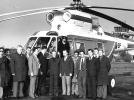 Pracownicy PZL Świdnik - inżynier Zygmunt Odzioba piąty od prawej (fot. swidnik.pl)