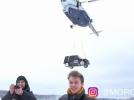 Rosjanin zrzucił swojego Mercedesa-AMG G 63 z helikoptera (fot. kadr z filmu na youtube.com)