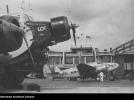 Junkers Ju-52 należący do PLL LOT. W tle Lockheed L-14 Super Electra brytyjskich linii lotniczych British Airways (fot. NAC)