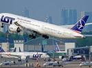 Samoloty LOT-u na Lotnisku Chopina - B787-9 Dreamliner startuje (fot. Piotr Bożyk/PAŻP)