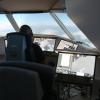 Pilot w załodze jednoosobowej w kabinie Airbusa, fot. Airbus