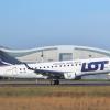 Port Lotniczy Rzeszów-Jasionka - start samolotu Embraer 175 należącego do LOT-u (fot. materiały prasowe portu lotniczego Rzeszów-Jasionka)
