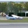 Cessna 172RG Skyhawk RG–Complex (znaki rejestracyjne SP-WLF) - awaryjne lądowanie na lotnisku w Depułtyczach Królewskich (fot. kadr z filmu na TikTok)
