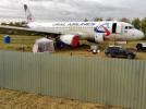 A320 Ural Airlines na miejscu lądowania w terenie, fot. aerotime