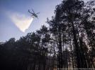 Policyjny Black Hawk w akcji gaszenia pożaru lasu, fot mł.asp_. Łukasz Rutkowski PSP