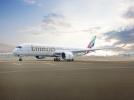 A350 linii lotniczych Emirates na lotnisku (fot. Emirates)
