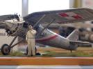 Model samolotu z pilotem przed nim (fot. wroclawmodelshow.pl)