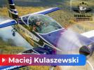 Maciej Kulaszewski za sterami Extra 300LP (fot. KRÓLewski Piknik Lotniczy)