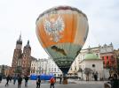 Balon 'Kościuszko' - eksponat Muzeum Lotnictwa Polskiego - na krakowskim Rynku (fot. Muzeum Lotnictwa Polskiego)