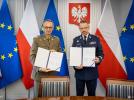Podpisano list intencyjny dot. nowego lądowiska dla śmigłowców w Legionowie (fot. BKS KGP)