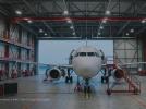 Samolot pasażerski w hangarze - MRO (fot. LoveJob)